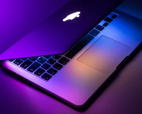Quarterly first prize - smartphone or laptop